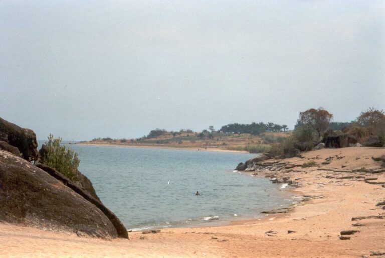 Visit Makamba