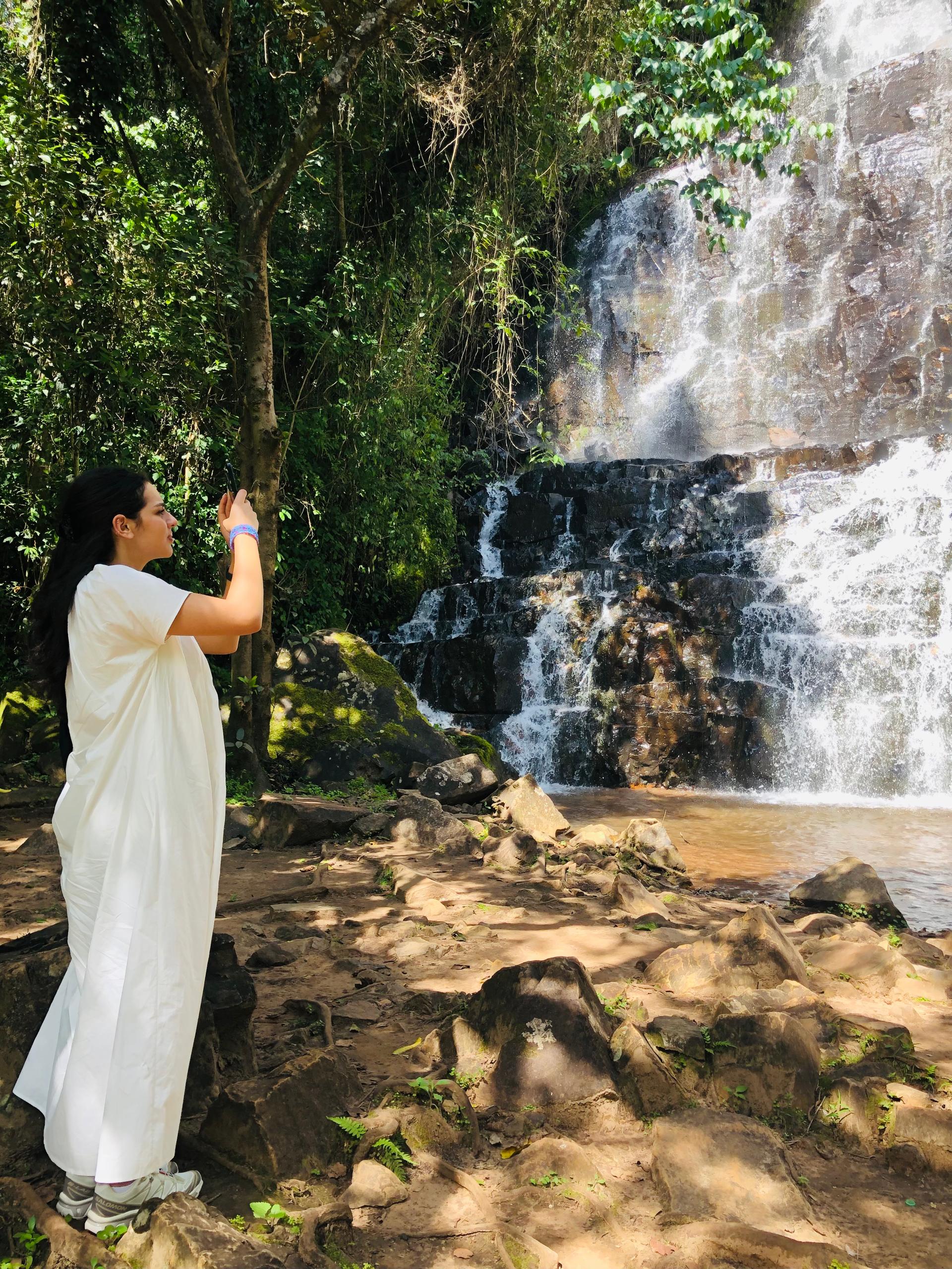 Royal Drums, Waterfalls & Villages: 3-Day Burundi Tour